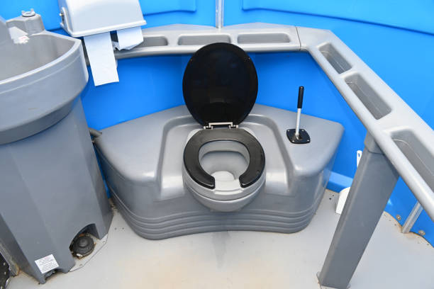 Best Sanitation services for porta potties  in University Place, WA